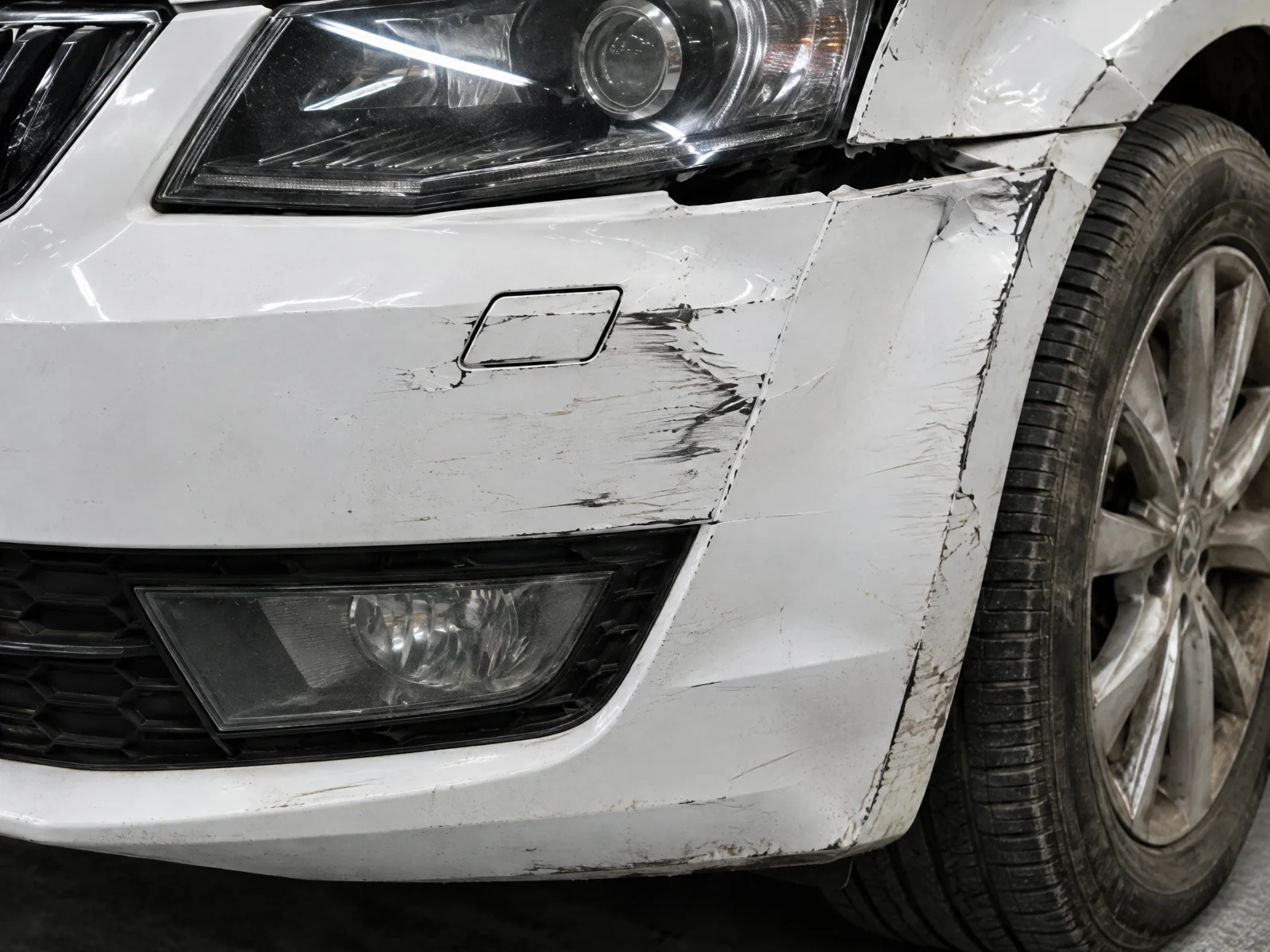 Было — Skoda Octavia — покраска переднего бампера