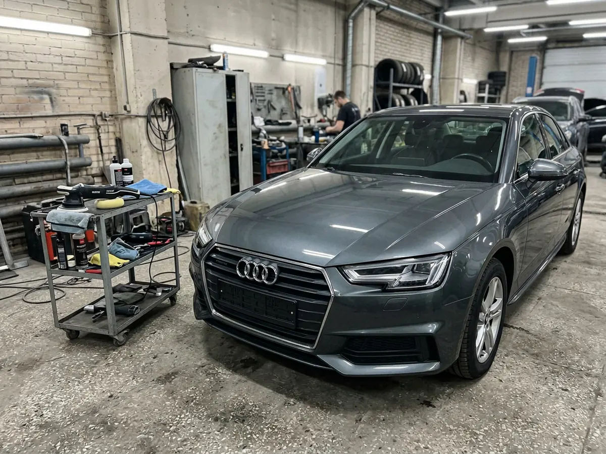 Audi A4 — точечный ремонт сколов
